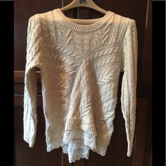 Cute and comfy sweater - Picture 1 of 4